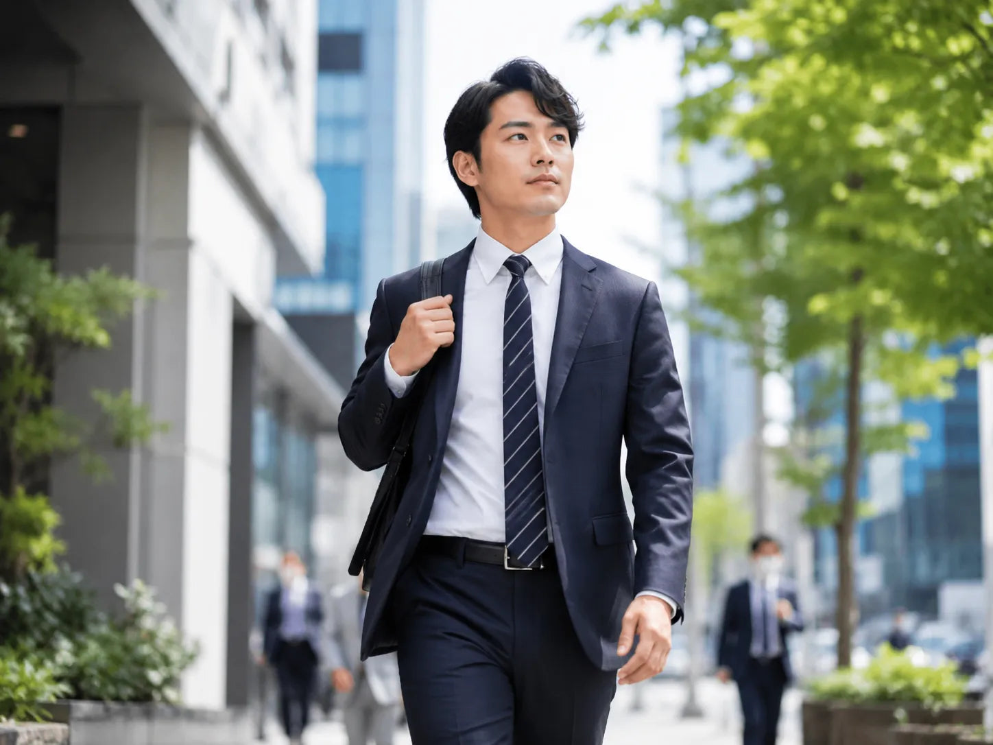 歩きすぎて足が痛い原因｜通勤・外回りで足を守るインソールの選び方