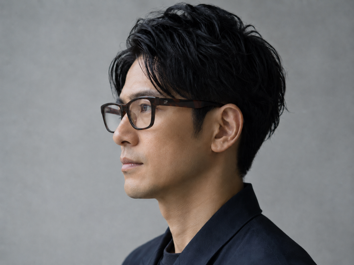 ウェリントンメガネとは？ボストンとの違いと似合う人の条件